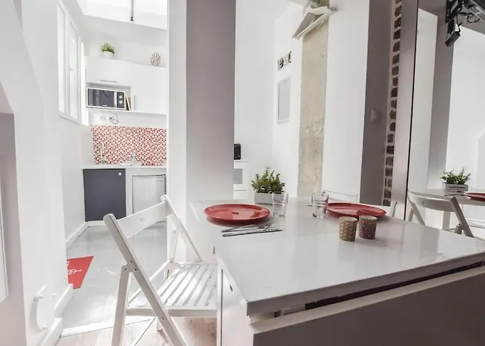 Paisible 10eme - Canal St Martin