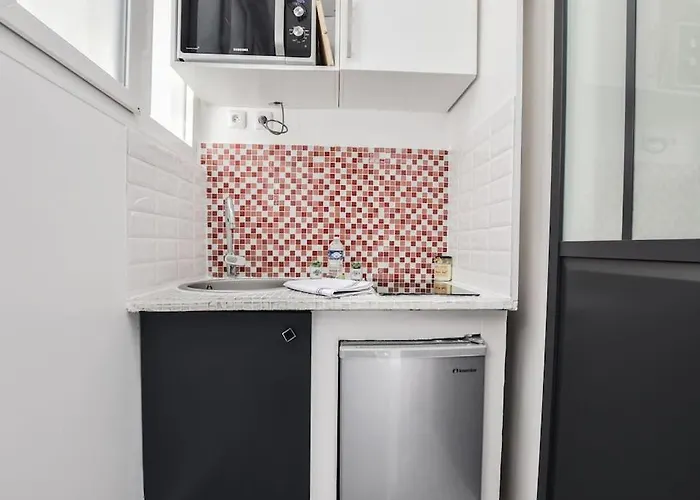 Paisible 10eme - Canal St Martin Paryż